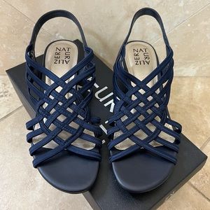 Naturalizer women sandal size 7M never worn